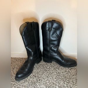 vintage men’s Vulcan leather cowboy boots oil resistant round toe size 7.5